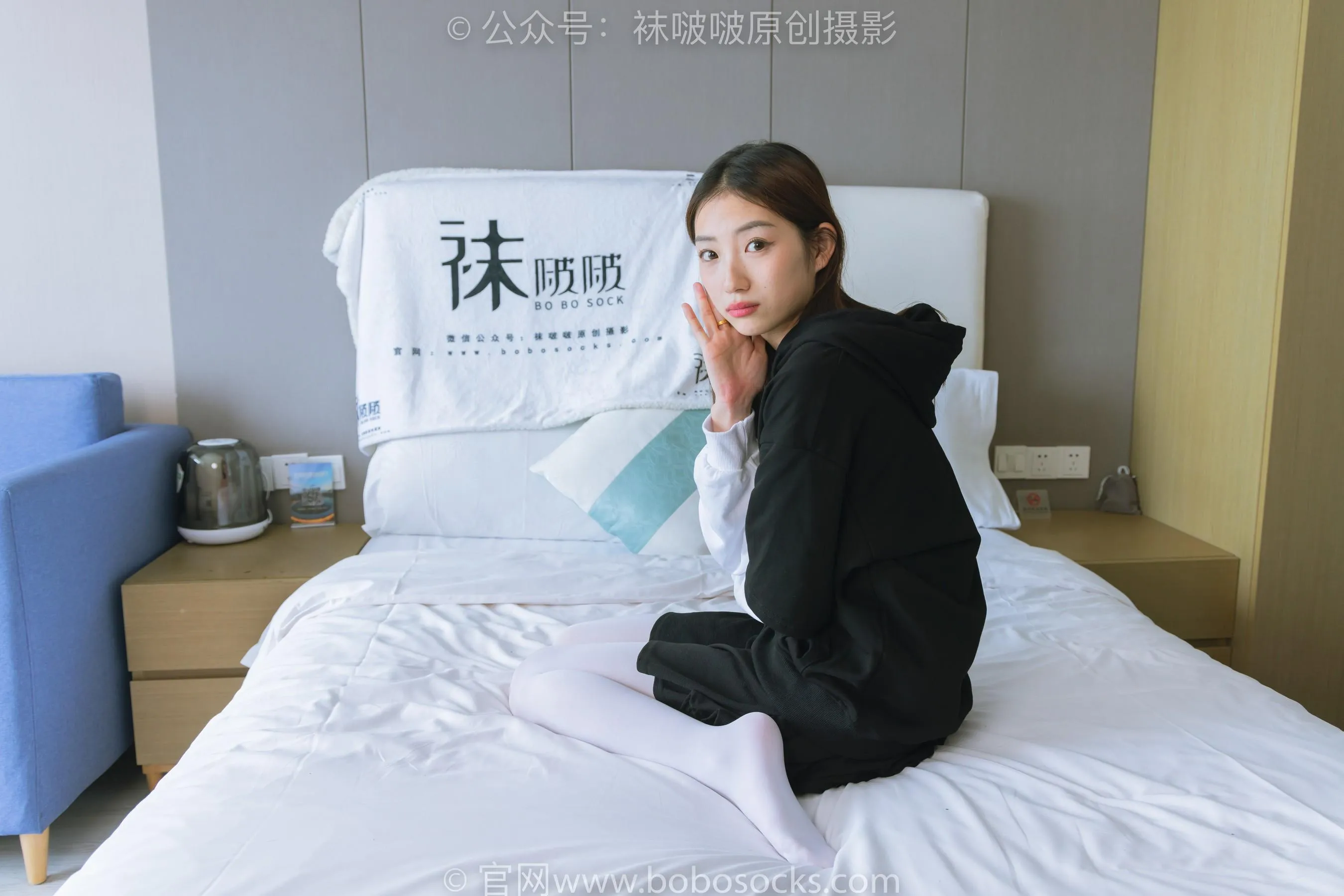 [BoBoSocks袜啵啵]NO.214 小沫-黑色运动鞋、厚白丝 [89P]插图1